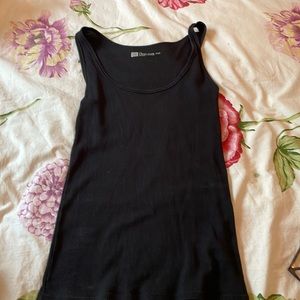 Gap xs black tank top